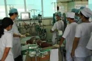 Trẻ sốt cao trên 2 ngày nên đưa vào bệnh viện