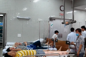 Tông xe bồn gãy chân, đi cấp cứu lại... bị tông xe bồn