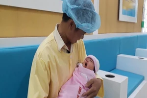 30 y, bác sĩ cùng cứu mẹ con sản phụ thoát khỏi tử thần