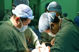 Lần đầu ghép thận tự thân thành công tại BV ĐHYD