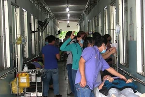 Lý do 67 công nhân ở Hóc Môn nhập viện cấp cứu