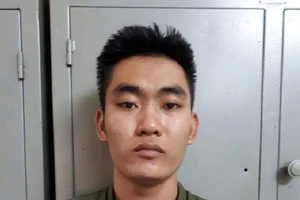 Nhân viên cửa hàng bán trộm 2 ô tô 