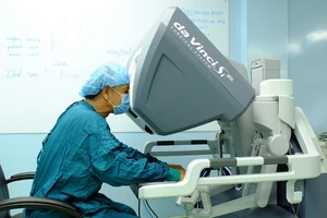 Robot đã phẫu thuật thành công ung thư gan