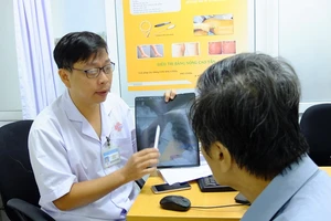 Robot giải cứu người đàn ông hỏng phổi