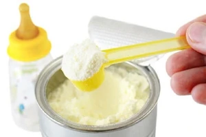 Sữa Pháp nguy cơ nhiễm khuẩn đã được nhập về VN