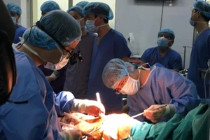 Lần đầu tiên Việt Nam ghép phổi từ người cho chết não