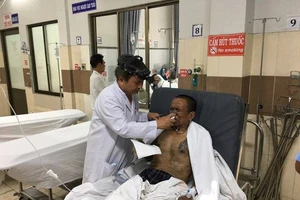 Hơn 60 người đang cấp cứu sau vụ cháy chung cư Cariana