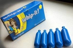 Khóc trong BV vì hít bóng cười 20 lần/ngày thay cơm