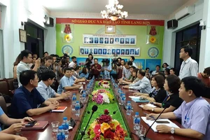 Rà soát từng chữ ký để làm rõ nghi vấn gian lận thi ở Lạng Sơn