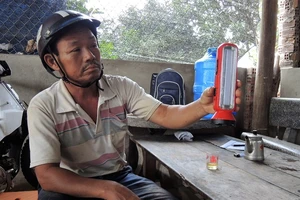 Lãnh đạo xã cả tin khiến người dân bị lừa