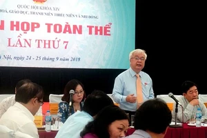 Từ kết quả khảo sát sách giáo khoa: Bất ngờ giá sách VNEN 