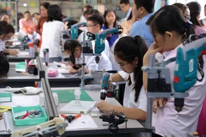 Chương trình GDPT mới: Ưu tiên bồi dưỡng 100% giáo viên lớp 1