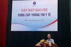 'Bác sĩ phải bỏ tư duy ban ơn để phục tùng người bệnh!'