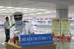 Cả nước đồng loạt yêu cầu khai báo y tế ngăn chặn virus Corona