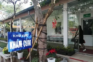 Thực hư chỉ nhìn nhau cũng bị lây virus Corona