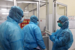 Bệnh nhân thứ 68 quốc tịch Mỹ, lấy vợ Việt Nam