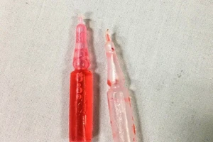 Đau lòng: Uống nhầm thuốc chuột, 1 bé tử vong, 1 nguy kịch