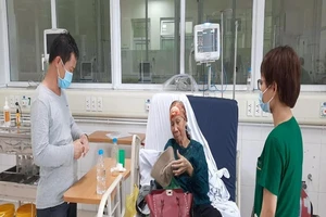 Hành trình 80 ngày giành giật sự sống cho bệnh nhân COVID-19 