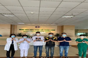 Thêm 5 bệnh nhân mắc COVID-19 được công bố khỏi bệnh