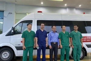 Chuyến bay đặc biệt đón 120 người Việt nhiễm COVID đã cất cánh