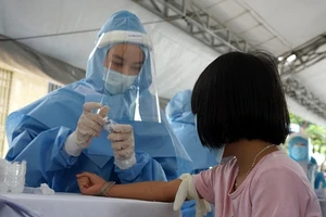 13 bệnh nhân COVID-19 nguy kịch, 20 bệnh nhân nặng