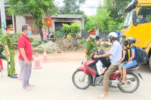 Một chốt kiểm dịch liên quan đến 2 bệnh nhân tại Bắc Giang. Ảnh: SYT Bắc Giang