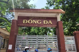 Học sinh lớp 8 rơi từ tầng 2 trong giờ ra chơi