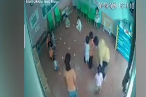 Người đàn ông đánh bé 2 tuổi khai gì với cơ quan công an?