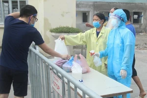 Chiều 14-10 có thêm 9 ca mắc COVID-19, là chuyên gia Ấn Độ