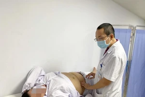 Từ TP.HCM ra Hà Nội cắt bớt dạ dày giảm béo