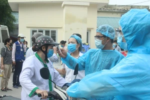 Người đàn ông 57 tuổi mắc COVID-19, được cách ly tại Ninh Bình