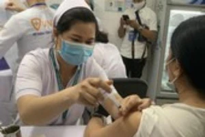 Trước ngày 5-5 phải tiêm xong vaccine COVID-19 cho người dân