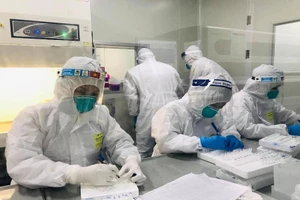 Sáng 3-7 thêm 239 ca mắc COVID-19, riêng TP.HCM 215 ca
