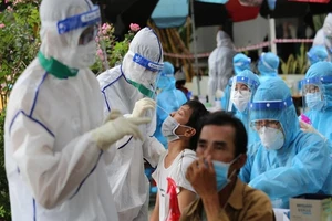 Sáng 25-7 thêm 3.979 ca mắc, cả nước có gần 95.000 bệnh nhân