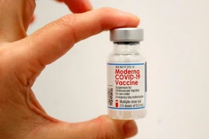 Việt Nam tiếp nhận thêm 3 triệu liều vaccine Moderna