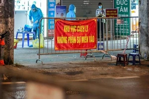 Hà Nội xuất hiện ổ dịch phức tạp tại công trình xây dựng trong Bệnh viện Hà Đông