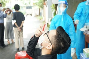 Ngày 31-8 thêm 12.591 ca mắc, TP.HCM và Bình Dương gần 10.000 ca