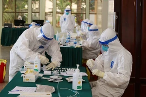 Tối 27-9: Có 9.362 ca mắc COVID-19, số ca tử vong giảm sâu 