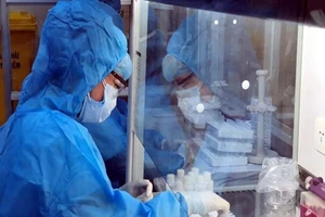 Bộ Y tế đề nghị doanh nghiệp báo cáo giá bán test xét nghiệm COVID-19