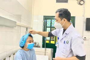 Giúp bé gái chấm dứt những cơn động kinh hành hạ 12 năm