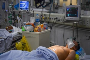 Tối 2-1 thêm 16.948 ca, Hải Phòng tăng vọt lên 1.804 ca, TP.HCM giảm sâu