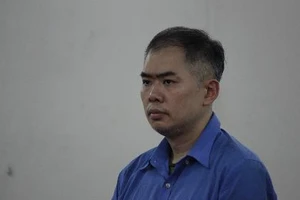 Si tình, chàng Singapore nhốt người yêu Việt trong khách sạn