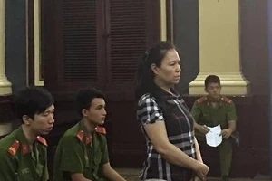 Bị cáo mời 4 luật sư, chỉ... 1 người có mặt