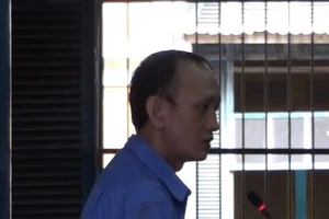 'Xử' con không được quay lại giết cha 