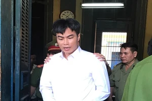 Tử hình kẻ thua bạc giết bạn gái cũ 