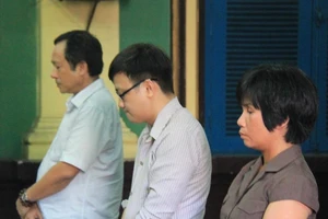 Mẹ lãnh án vì chạy cho con vào trường Y giá 35.000 USD