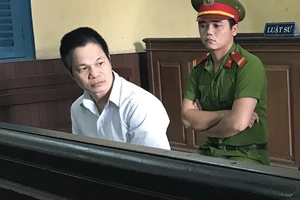 Không dám xin vợ 4.000 đồng, chồng thành kẻ giết người