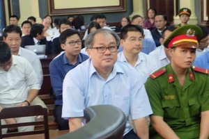 Phạm Công Danh nghẹn ngào xin bán đất khắc phục hậu quả