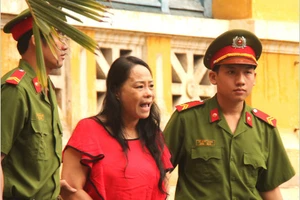 Mở lại phiên xử hoa hậu quý bà lừa đảo