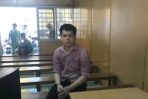 Xử tù một bị cáo không quốc tịch